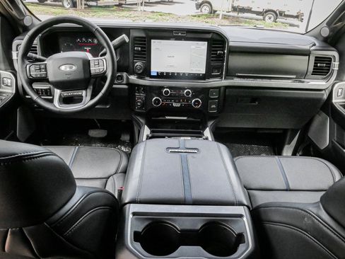 Used 2025 Ford F250 Platinum AWD/4WD image 29