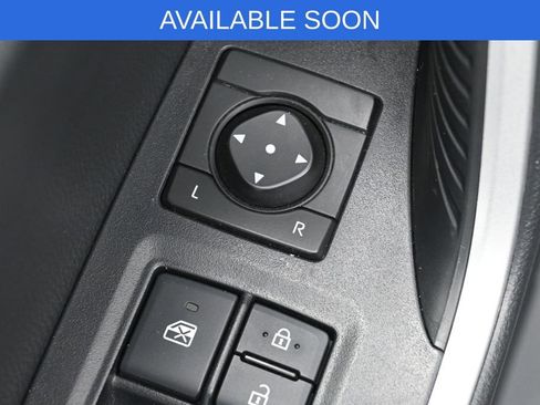 Used 2022 Toyota RAV4 XLE w/ Convenience Package AWD/4WD image 12