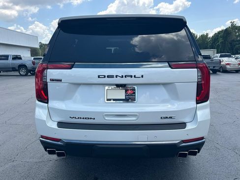 Used 2025 GMC Yukon XL Denali Ultimate w/ LPO, Floor Liner Package AWD/4WD image 7