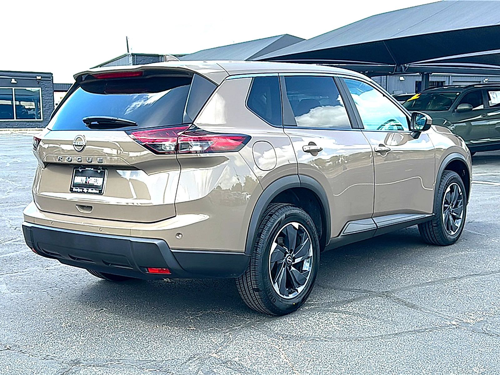 Used 2025 Nissan Rogue SV FWD image 8