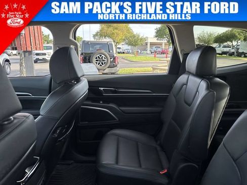 Used 2025 Kia Telluride S FWD image 14