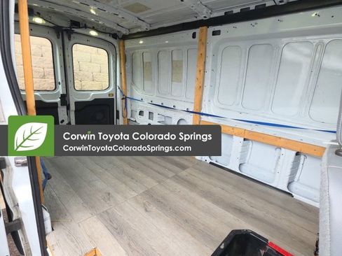 Used 2018 Ford Transit 250 148 Medium Roof RWD image 5