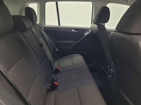 Used 2018 Volkswagen Tiguan Limited w/ Premium Package image 19