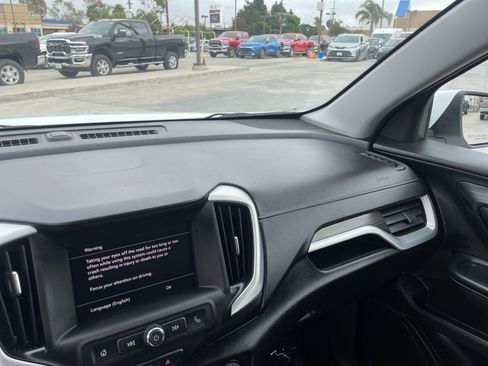 Used 2024 GMC Terrain SLE image 35