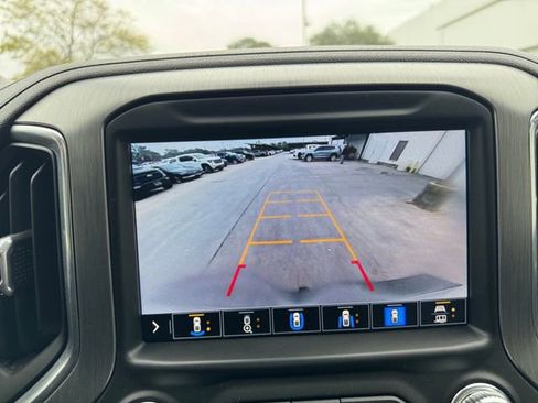 Used 2021 GMC Sierra 3500 Denali w/ Denali Ultimate Package image 11