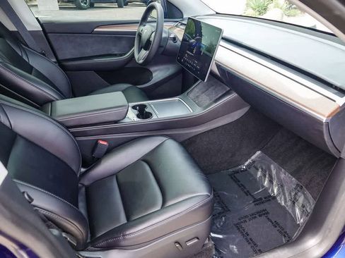 Used 2024 Tesla Model Y Long Range image 14