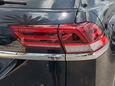 Used 2023 Volkswagen Atlas Cross Sport SEL AWD/4WD image 8