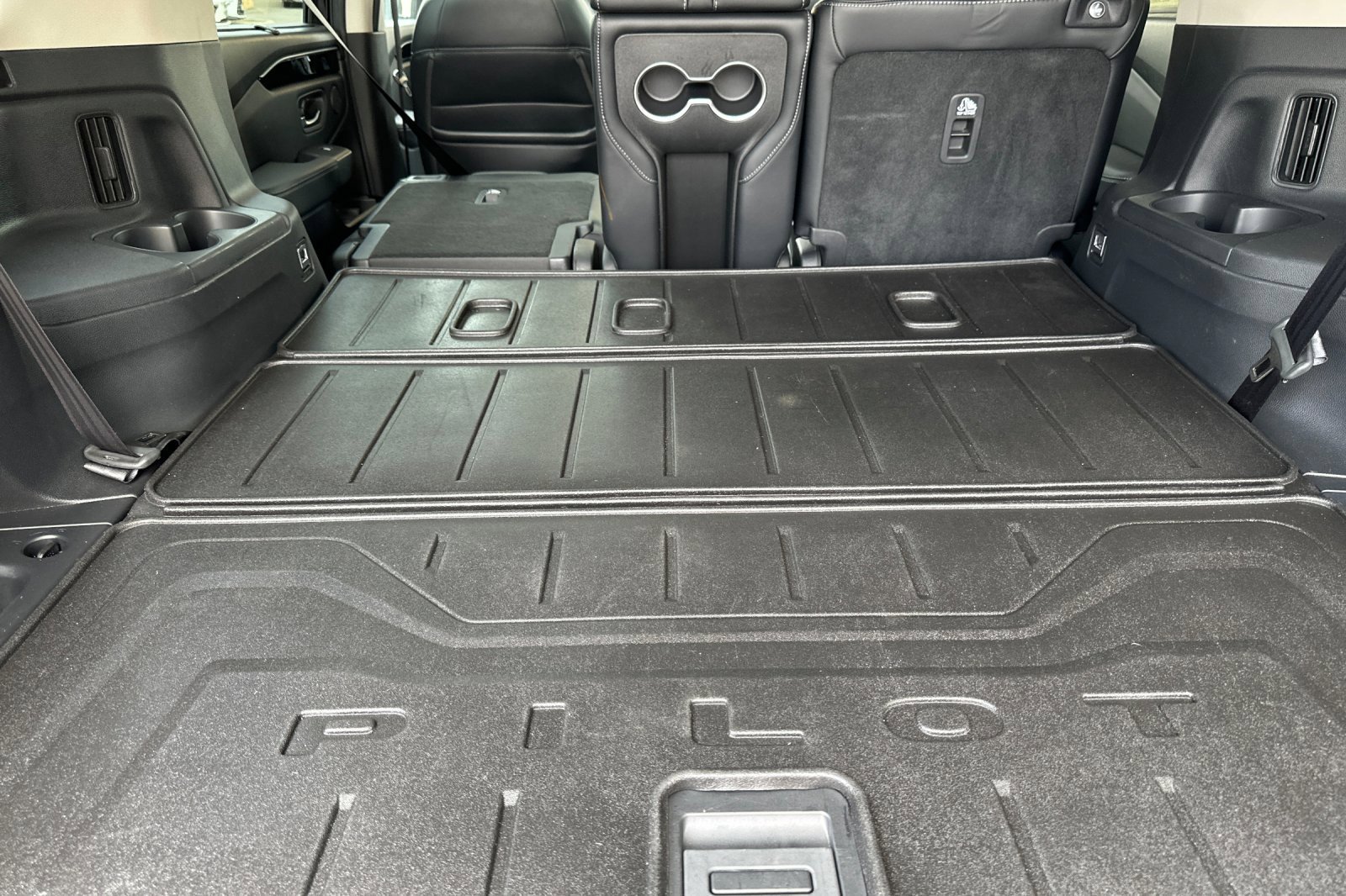 Used 2025 Honda Pilot Touring image 16