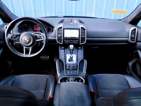 Used 2016 Porsche Cayenne GTS AWD/4WD image 9