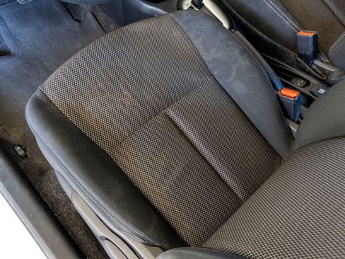 Used 2016 Nissan Versa SV image 19