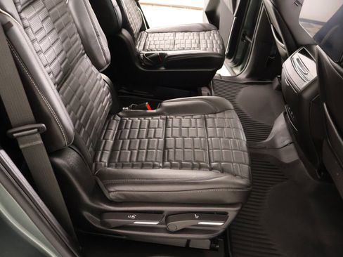 Used 2024 Cadillac Escalade Sport Platinum w/ LPO, ONYX Package AWD/4WD image 15