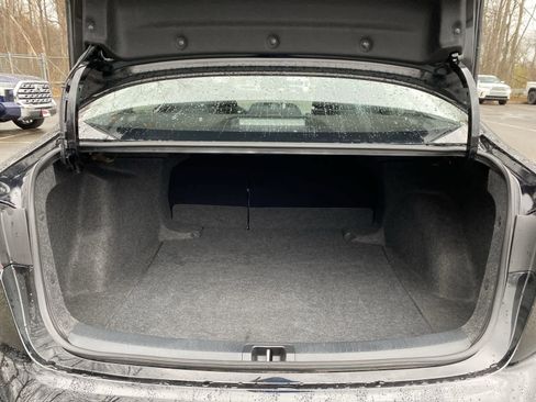 Used 2025 Toyota Corolla LE image 14