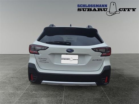 Certified 2022 Subaru Outback Limited image 8