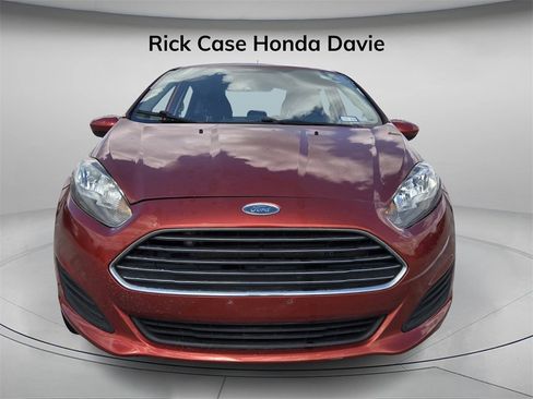 Used 2018 Ford Fiesta SE image 5