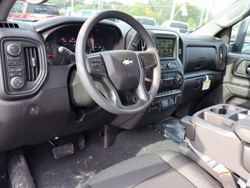 New 2025 Chevrolet Silverado 2500 Custom w/ Custom Value Package image 5