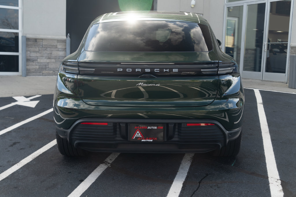 Used 2024 Porsche Macan 4 Electric AWD/4WD image 15