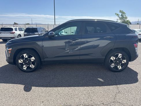 Used 2024 Hyundai Kona SEL image 2