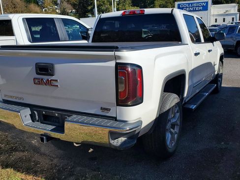 Used 2018 GMC Sierra 1500 SLT w/ SLT Premium Package image 9