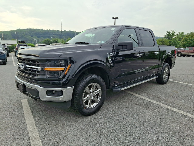 Used 2025 Ford F150 XLT w/ Equipment Group 301A Standard AWD/4WD image 3