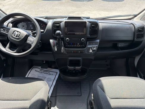 Used 2025 RAM ProMaster 2500 w/ Convenience Group FWD image 6