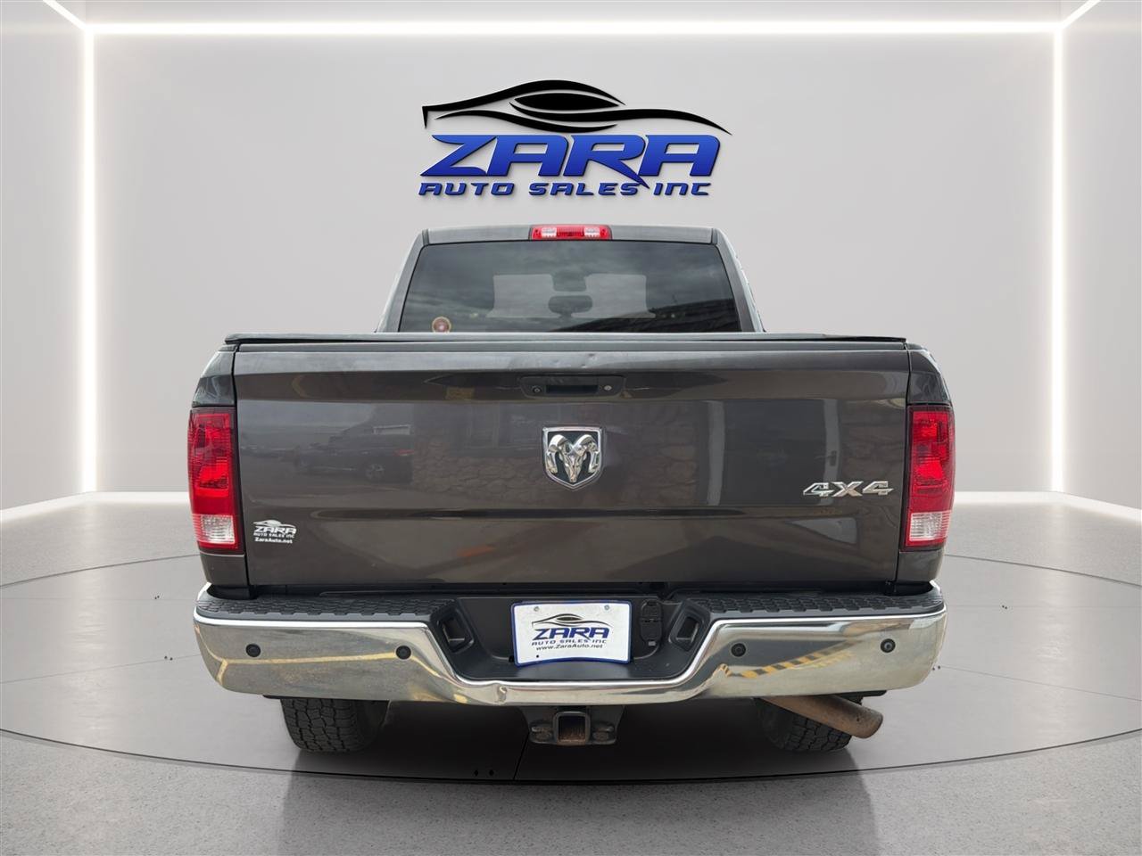 Used 2017 RAM 2500 Tradesman w/ Chrome Appearance Group AWD/4WD image 6