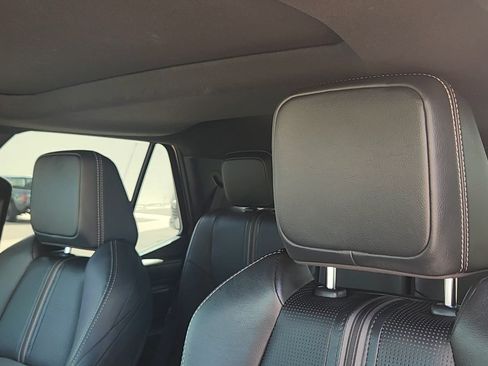 Used 2026 Toyota 4Runner Limited AWD/4WD image 9