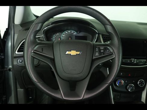 Used 2019 Chevrolet Trax LS AWD/4WD image 23