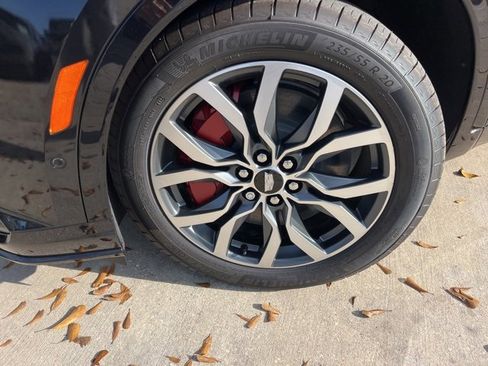 Used 2024 Cadillac XT6 Sport w/ Technology Package image 50