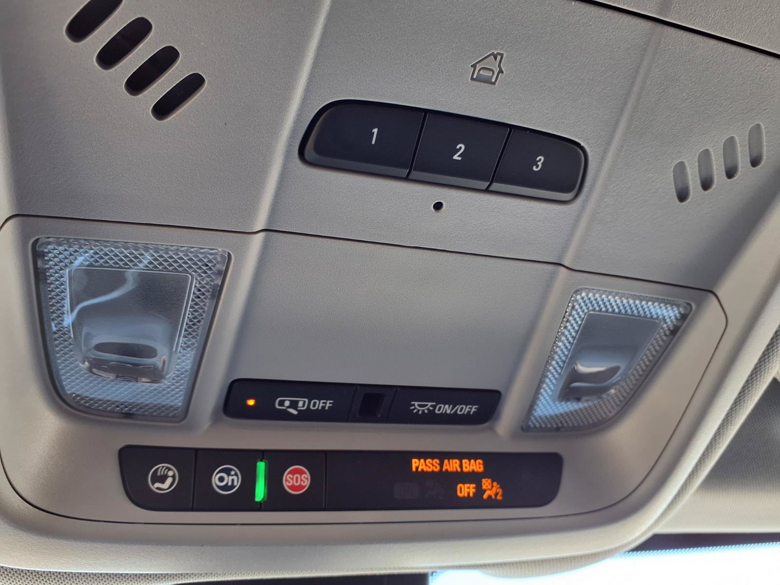 Used 2021 Chevrolet Equinox LT FWD image 17