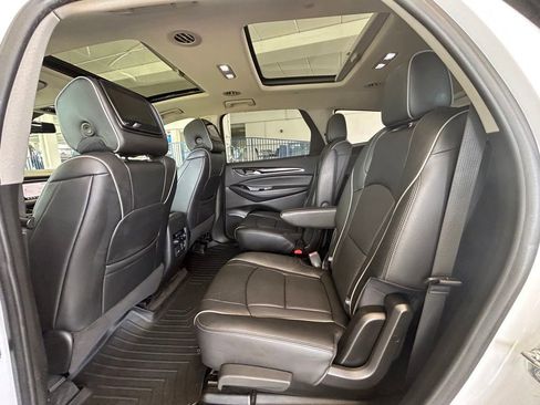 Used 2020 Buick Enclave Avenir w/ Avenir Technology Package FWD image 34