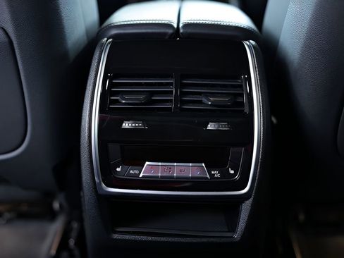 Used 2021 BMW X7 xDrive40i w/ M Sport Package image 63