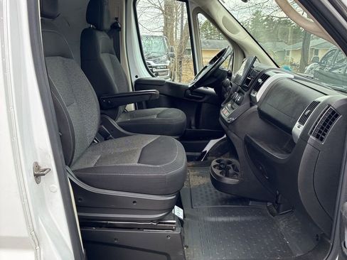 Used 2020 RAM ProMaster 2500 w/ Premium Appearance Group image 6