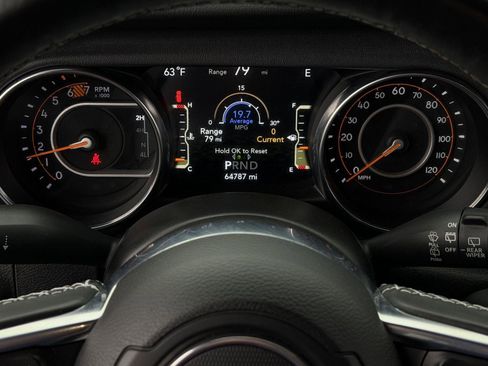 Used 2021 Jeep Wrangler Unlimited Sahara image 15