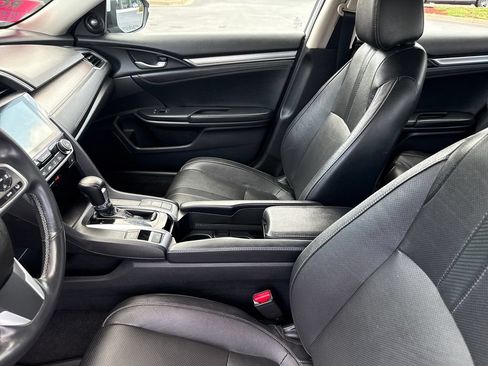 Used 2017 Honda Civic Touring image 13