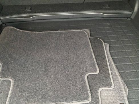 Used 2019 Honda CR-V Touring image 17