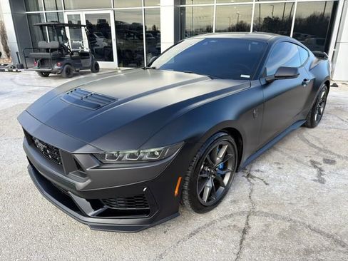 Used 2024 Ford Mustang Dark Horse image 3