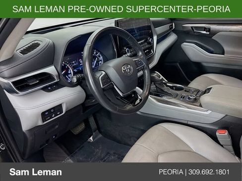 Used 2021 Toyota Highlander Platinum AWD/4WD image 9