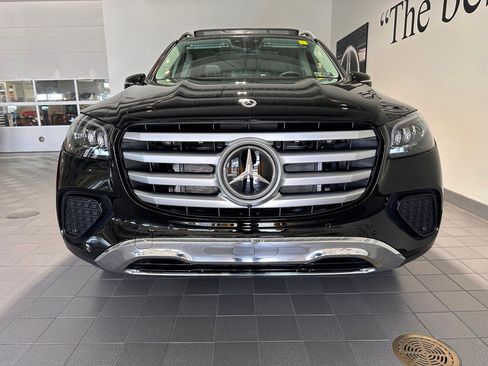 Used 2026 Mercedes-Benz GLS 450 4MATIC image 2
