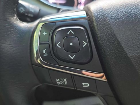 Used 2018 Toyota Avalon XLE Premium image 31