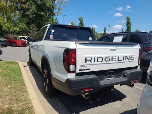 Used 2024 Honda Ridgeline Black Edition image 5