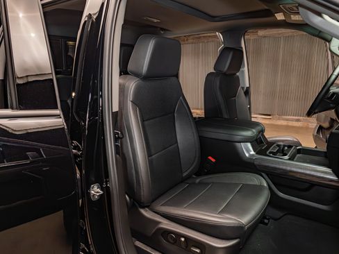 Used 2025 Chevrolet Silverado 2500 LTZ w/ LTZ Plus Package AWD/4WD image 31