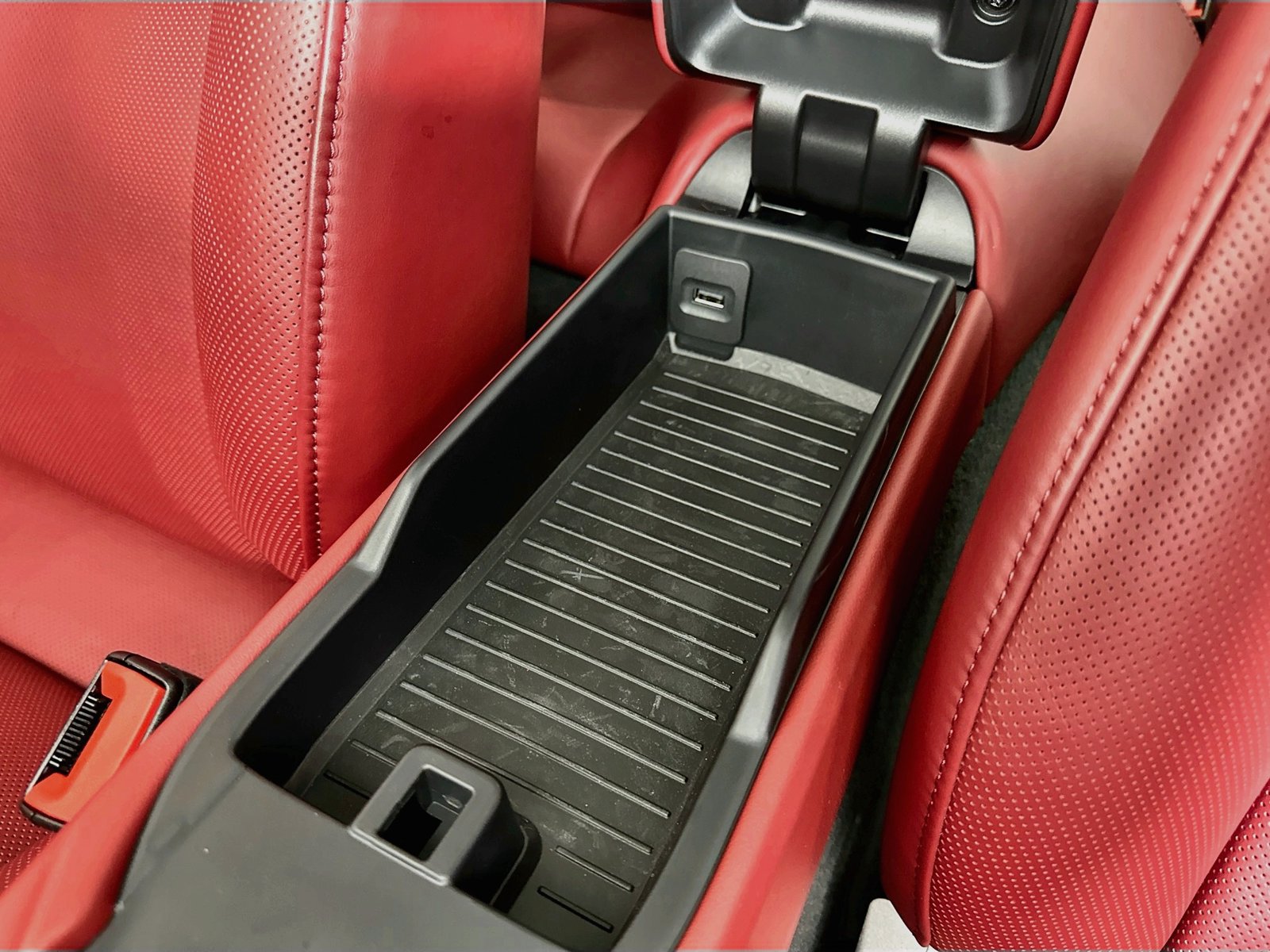 Certified 2017 Porsche 911 Carrera GTS RWD image 30