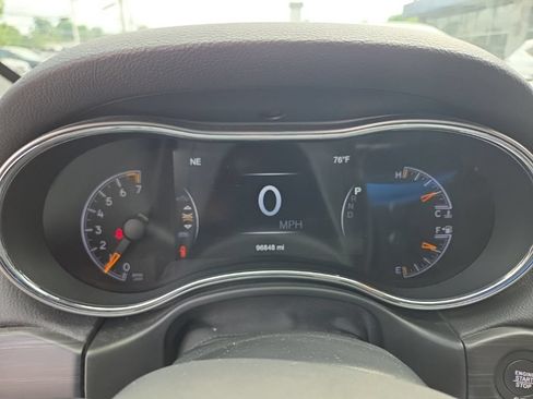 Used 2019 Jeep Grand Cherokee Limited AWD/4WD image 7