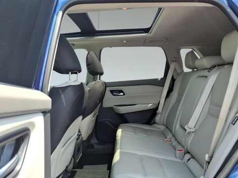 Used 2021 Nissan Rogue SV w/ Premium Package FWD image 11