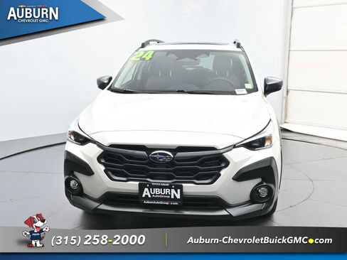 Used 2024 Subaru Crosstrek 2.0i Premium AWD/4WD image 3
