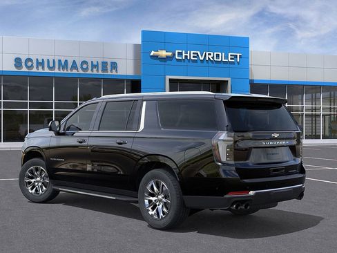 New 2026 Chevrolet Suburban Premier image 3