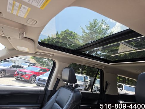 Used 2023 Ford Expedition XLT AWD/4WD image 20