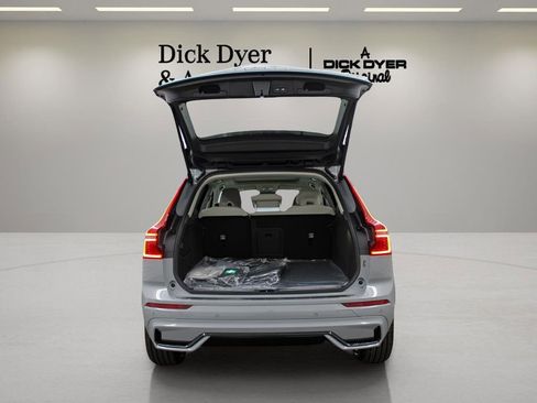 New 2026 Volvo XC60 B5 Ultra w/ Protection Package Premier image 30
