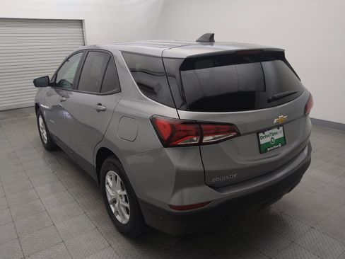Used 2024 Chevrolet Equinox LS w/ LS Convenience Package FWD image 5