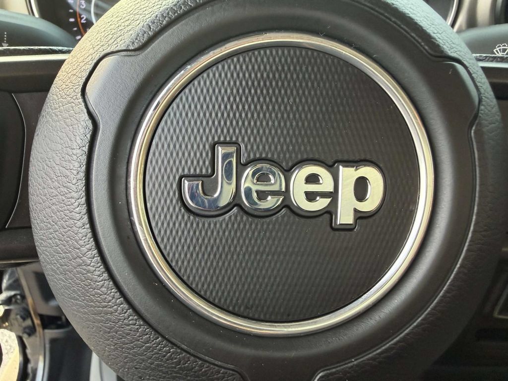Used 2021 Jeep Gladiator Sport AWD/4WD image 31